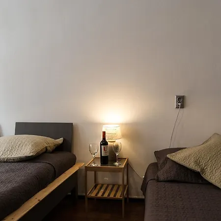 5 Min From Dam Square And Central Station Bed and Breakfast 4*