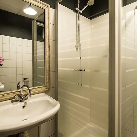 5 Min From Dam Square And Central Station Bed and Breakfast