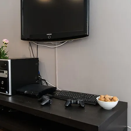 5 Min From Dam Square And Central Station Bed and Breakfast 4*